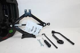 2461204 Hyundai Used Floor Jack Fits 2017 Azera Grade A 2461204 Hyundai Used Floor Jack Fits 2017 Azera Grade A