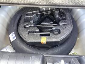 2861423 Hyundai Used Floor Jack Fits 2022 Venue Grade A
