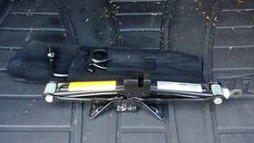 3790478 Hyundai Used Floor Jack Fits 2011 Tucson Grade A