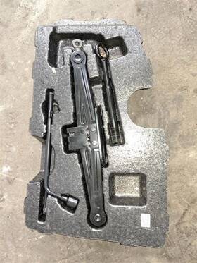 564.hy1415 Hyundai Jack 2015 Santa Fe Sku#3955120 564.hy1415 Hyundai Jack 2015 Santa Fe Sku#3955120