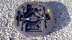 5798337 Hyundai Used Floor Jack Fits 2016 Azera Grade A 5798337 Hyundai Used Floor Jack Fits 2016 Azera Grade A