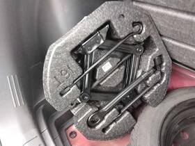 7052663 Hyundai Used Floor Jack Fits 2021 Kona Grade A