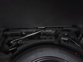 1072286 Jaguar Used Floor Jack Fits 2020 F-pace Grade A 1072286 Jaguar Used Floor Jack Fits 2020 F-pace Grade A