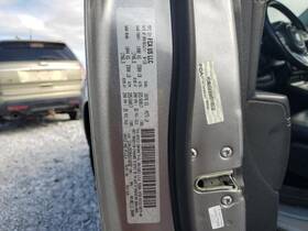 2659373 Jeep Used Floor Jack Fits 2017 Compass Grade A