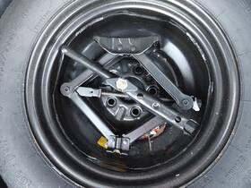 4856286 Jeep Used Floor Jack Fits 2016 Compass Grade A