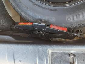 5223035 Jeep Used Floor Jack Fits 2016 Renegade Grade A 5223035 Jeep Used Floor Jack Fits 2016 Renegade Grade A