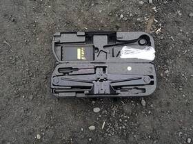 6575863 Jeep Used Floor Jack Fits 2015 Renegade Grade A