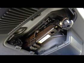 6846612 Jeep Used Floor Jack Fits 2010 Liberty Grade A
