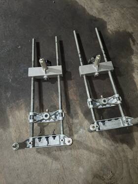 83069-2 John Bean Vasualiner Automotive Allignment Machine Wheel Clamps