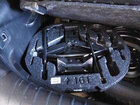 1081448 Kia Used Floor Jack Fits 2016 Soul Grade A 1081448 Kia Used Floor Jack Fits 2016 Soul Grade A