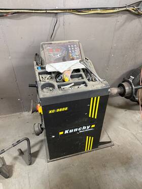 Kunchy Kc-9808 Used Tire Balancer Machine