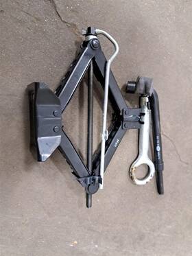 564.rv1416 Land Rover Jack 2016 Disco Spt Sku#4224159