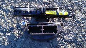6725754 Land Rover Used Floor Jack Fits 2016 Range Sport Grade A