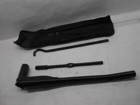 Hy32-17005-ab Land Rover Range Tire Nut Tool Oem / Hy3217005ab Fa0220 Hy32-17005-ab Land Rover Range Tire Nut Tool Oem / Hy3217005ab Fa0220