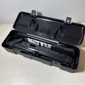 Kar000020 Land Rover 2003 2004 2005 Jack Toolkit With Case