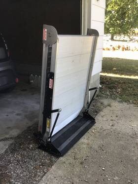 7851a023 Link Mfg Used Aluminum Bi-fold Cargo Heavy Duty Loading Ramp Made By Lb20 Series