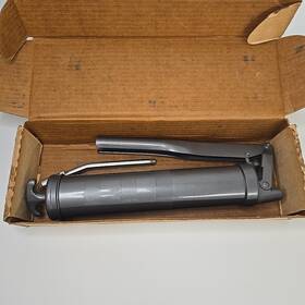 28-4976 Lubrimatic Lubri Matic Lever Action Grease Gun 28-4976 Lubrimatic Lubri Matic Lever Action Grease Gun