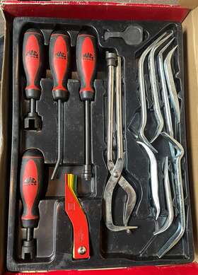 Bt96152a Mac Tools 14-piece Automotive Brake Service Tool Set Bt96152a Mac Tools 14-piece Automotive Brake Service Tool Set