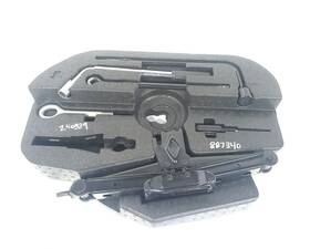 7706862 Maserati Used Floor Jack Fits 2017 Levante Grade C 7706862 Maserati Used Floor Jack Fits 2017 Levante Grade C