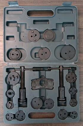 Bcw20 Matco Tools 20-piece Brake Caliper Screw Tool Kit With Case - Free Shipping Bcw20 Matco Tools 20-piece Brake Caliper Screw Tool Kit With Case - Free Shipping
