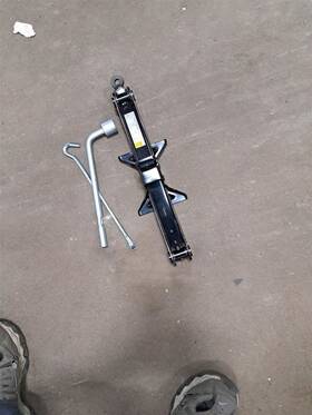 Mazda 564.mz1222 2022 Cx-5 Jack Sku#4464058