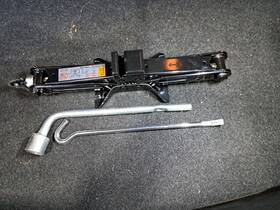 564.mz1t19 Mazda 2019 6 Jack Sku#4423533