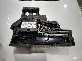 564.mb1c10 Mercedes-benz Jack 2010 Glk350 Sku#4303368
