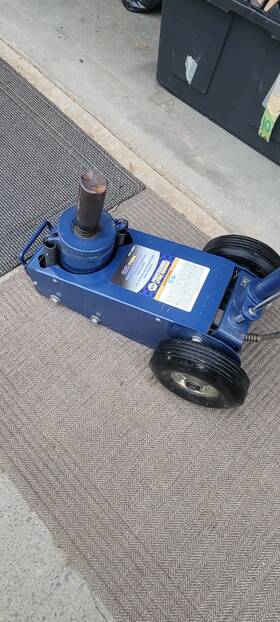 Napa 791-3001 22 Ton Rolling Air/hydraulic Jack With Extensions