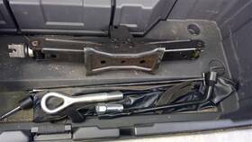 2482997 Nissan Used Floor Jack Fits 2015 Pathfinder Grade A 2482997 Nissan Used Floor Jack Fits 2015 Pathfinder Grade A
