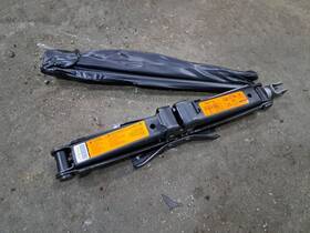 564.da1523 Nissan Jack 2023 Frontier Sku#4066843