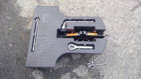 5767300 Nissan Used Floor Jack Fits 2022 Kicks Grade A