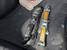 6514538 Nissan Used Floor Jack Fits 2010 Versa Grade A