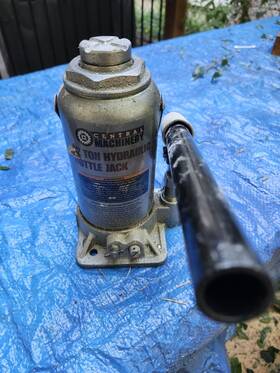 56738 Pittsburgh Automotive 12 Ton Low Profile Heavy Duty Bottle Jack