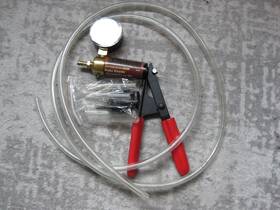 60770 Pittsburgh Automotive Brake Bleeder And Vacuum Pump Kit With Hose