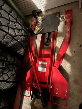 70185 Pittsburgh Automotive 2 Ton Floor Tranmission Jack
