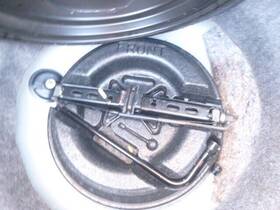 6146066 Pontiac Used Floor Jack Fits 2002 Grand Prix Grade A 6146066 Pontiac Used Floor Jack Fits 2002 Grand Prix Grade A
