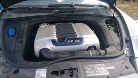 5725435 Porsche Used Floor Jack Fits 2005 Cayenne Grade A