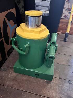 56b21 Simplex Hydraulic Jack