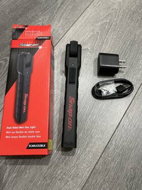 Ecarl032 Snap-on Tool Dual-sided Mini Flex Light Black 500 Lumens Rechargeable Ecarl032 Snap-on Tool Dual-sided Mini Flex Light Black 500 Lumens Rechargeable