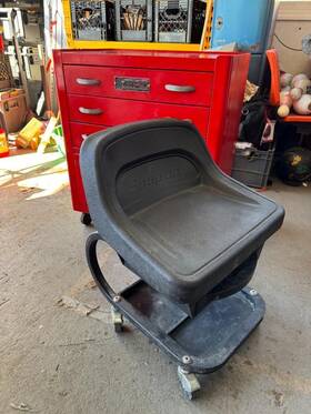 Jcw85bbl Snap-on Rolling Creeper Seat Chair Mechanic No Rips With Drawer Black Jcw85bbl Snap-on Rolling Creeper Seat Chair Mechanic No Rips With Drawer Black