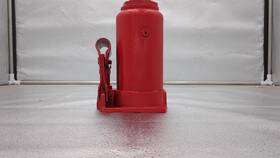 Stark 700867216728 Hydraulic Bottle Jack