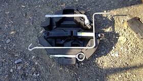 2992304 Subaru Used Floor Jack Fits 2016 Wrx Grade A 2992304 Subaru Used Floor Jack Fits 2016 Wrx Grade A