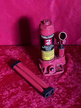 78866 Task Force 2 Ton Bottle Multi-use Hydraulic Jack #78866 B24 78866 Task Force 2 Ton Bottle Multi-use Hydraulic Jack #78866 B24