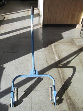 Hd22 Tire Service International Tsi Inch Clever Lever Dolly 300 Lb Cap Used Hd22 Tire Service International Tsi Inch Clever Lever Dolly 300 Lb Cap Used