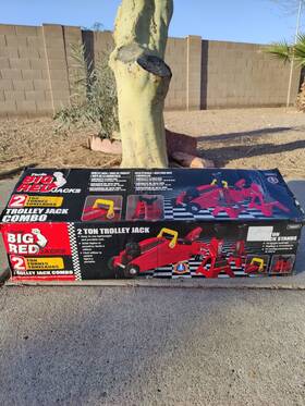 Torin 375075633624 Big Red 2 Ton Hydraulic Floor Jack Combo Stands
