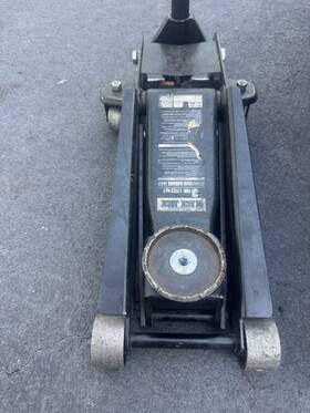 Dt83006w Torin Black Jack 3 Ton Hydraulic Garage