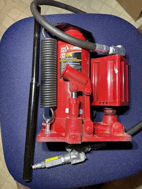 Ta91206 Torin Big Red 12 Ton Pneumatic Air Hydraulic Bottle Jack With Manual Hand Pump Ta91206 Torin Big Red 12 Ton Pneumatic Air Hydraulic Bottle Jack With Manual Hand Pump