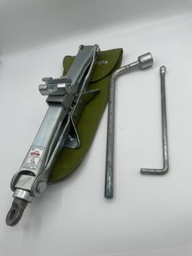 09111-20070 Toyota Vintage Origional Small Car Jack Kit