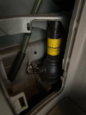 2416832 Toyota Used Floor Jack Fits 2004 4 Runner Grade A 2416832 Toyota Used Floor Jack Fits 2004 4 Runner Grade A
