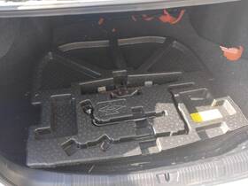 5647927 Toyota Used Floor Jack Fits 2013 Avalon Grade A